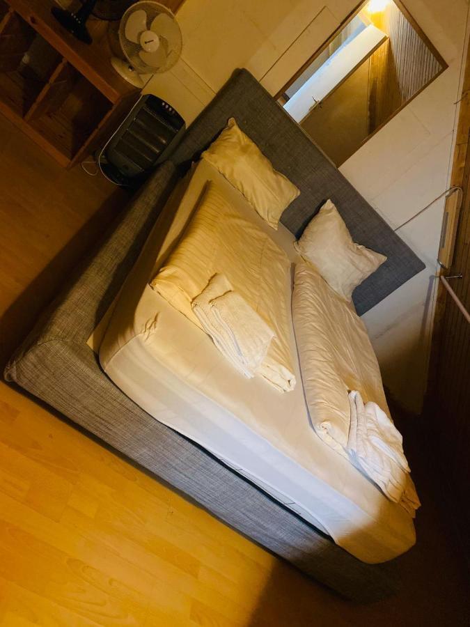 Zimmer Im Dachgeschoss Kaiserslautern Eksteriør bilde